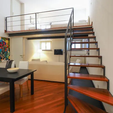 Enchanting Loft Between History And Tranquility Milan Exterior photo