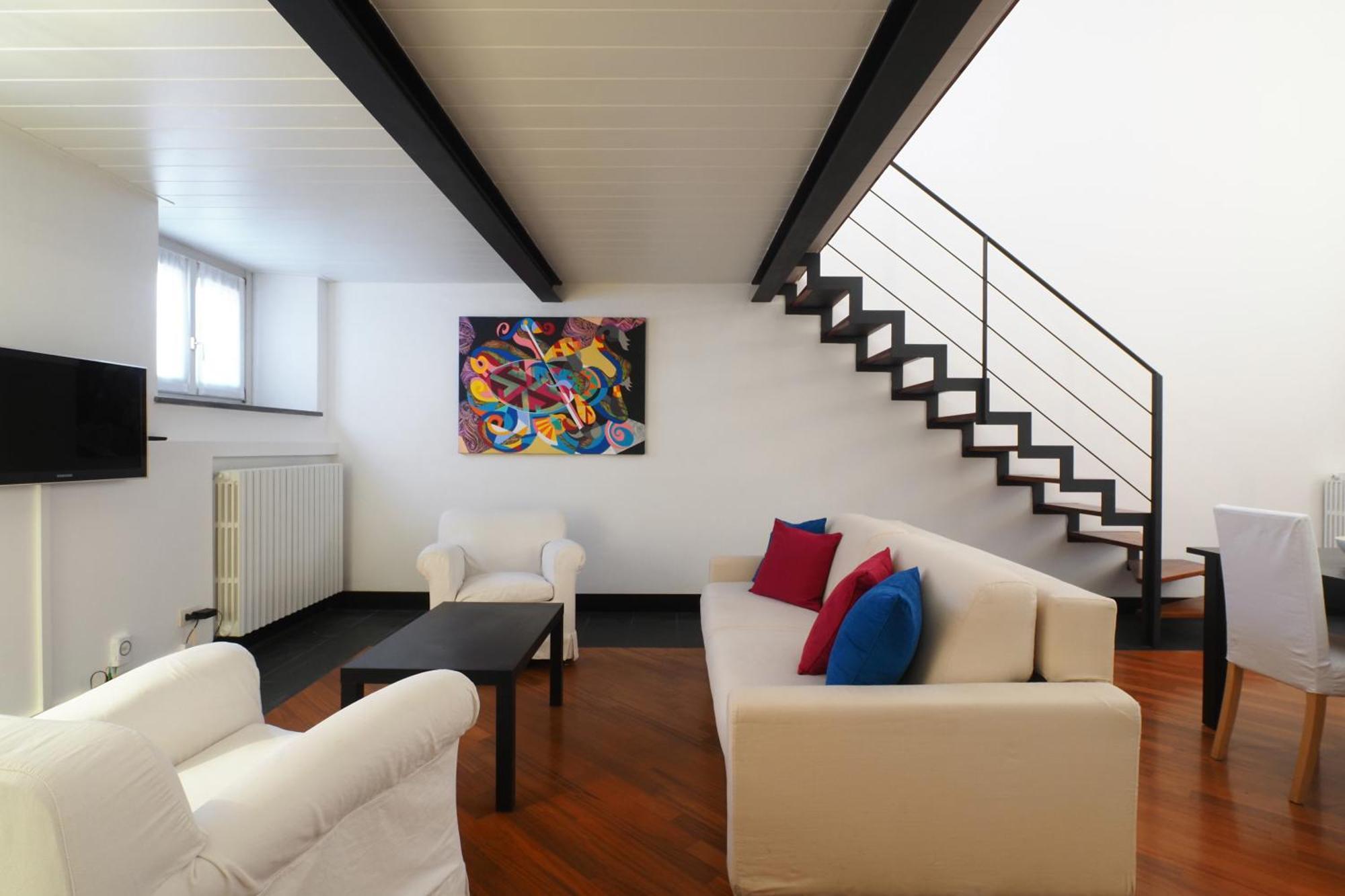 Enchanting Loft Between History And Tranquility Milán